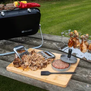 BBQAccessoryGiftSet_portableLifestyle.png