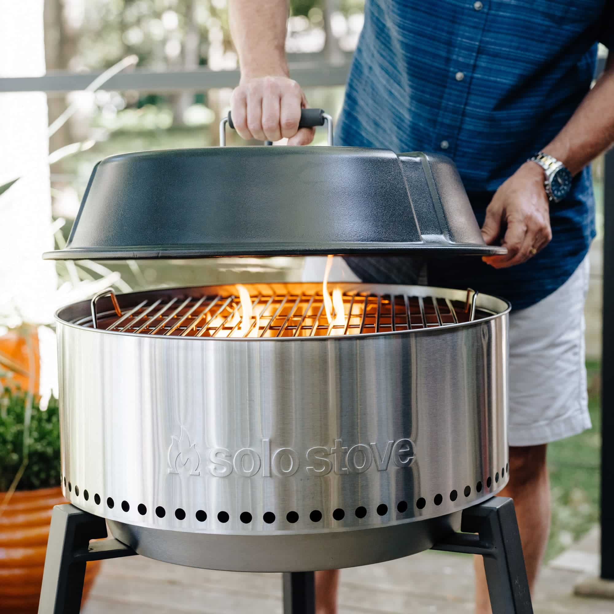 https://www.maisonflair.co.uk/wp-content/uploads/2022/03/Solo-Stove-Grill-In-Use-1.jpg